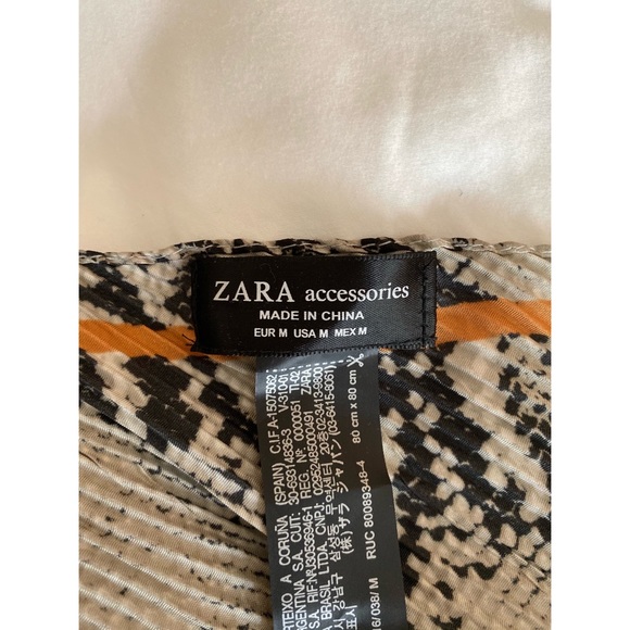 Zara snakeskin square scarf - Picture 2 of 3
